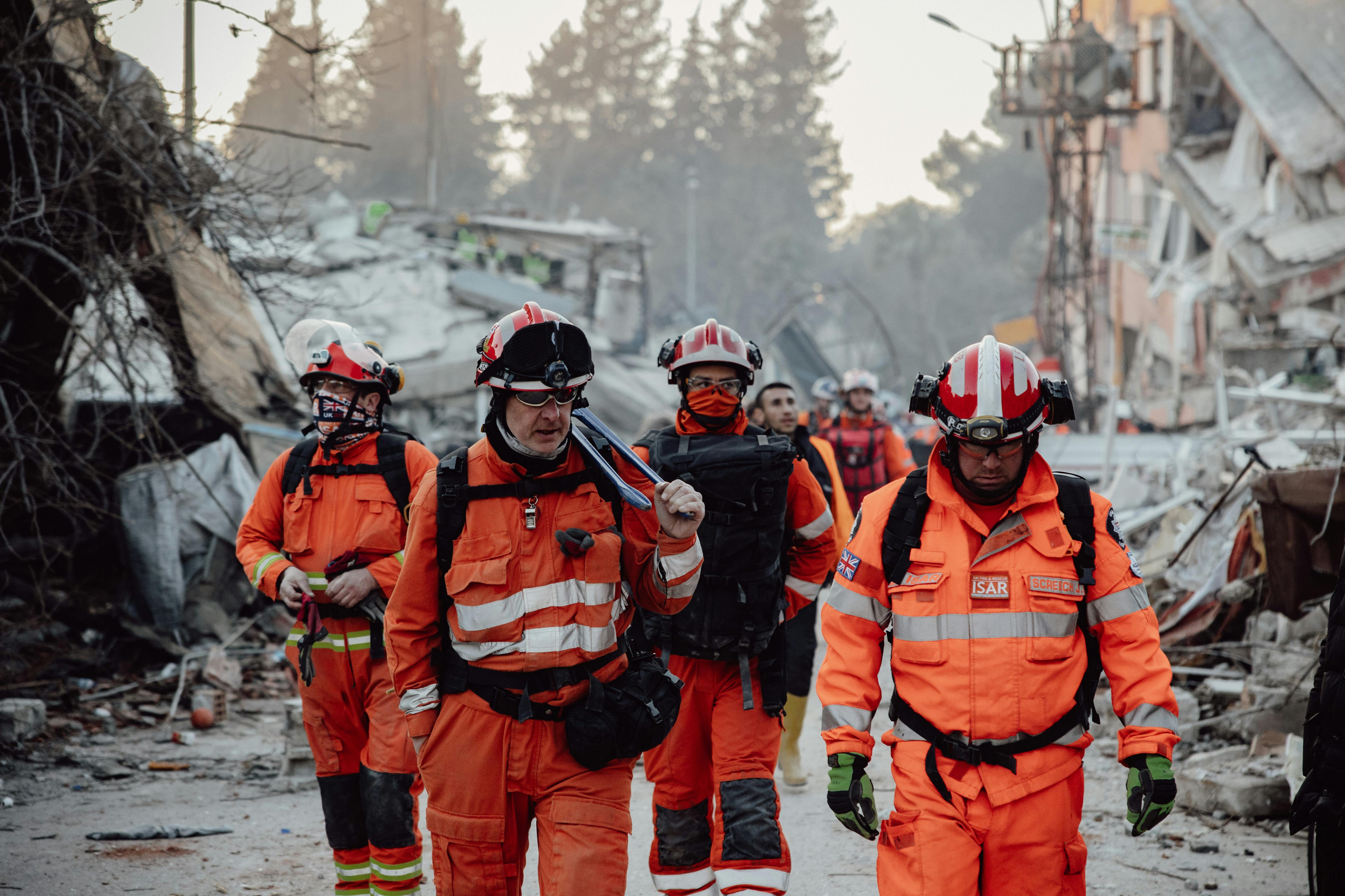 Home earthquake safety supplies and preparations